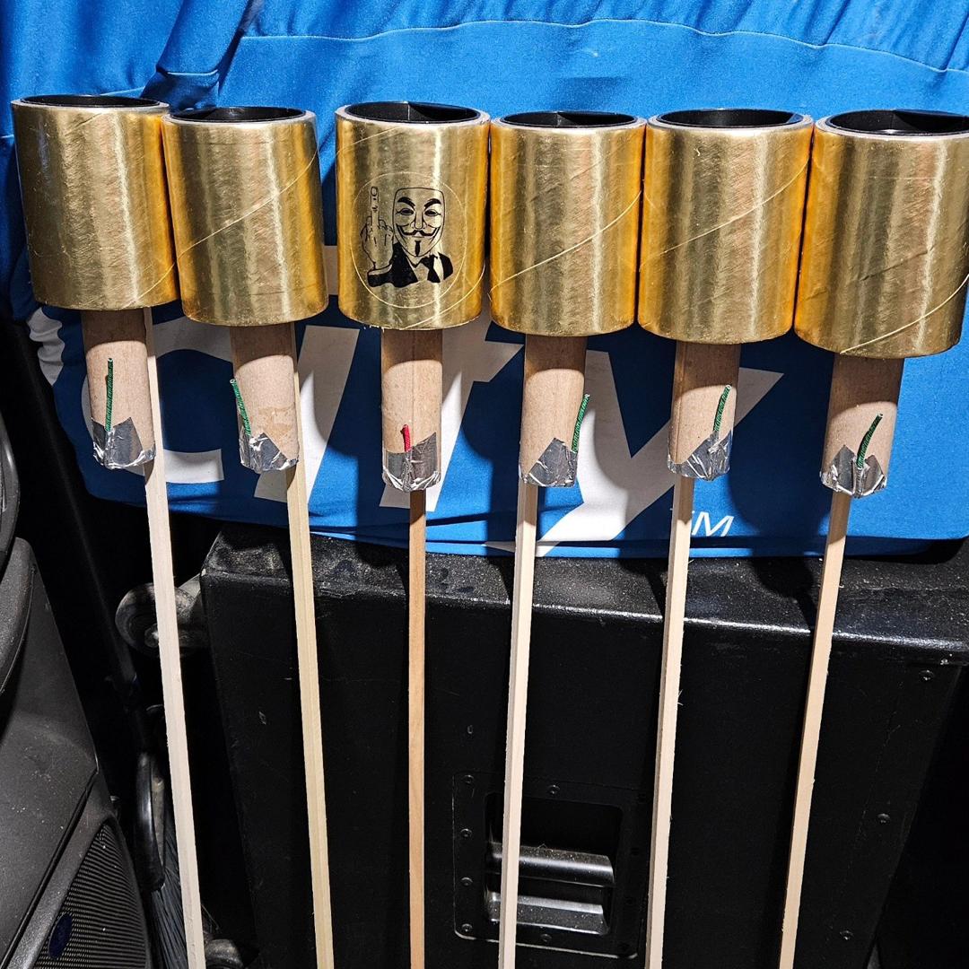 gold top strobe rocket